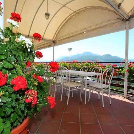Szálloda L'oliveto Cineto Romano
