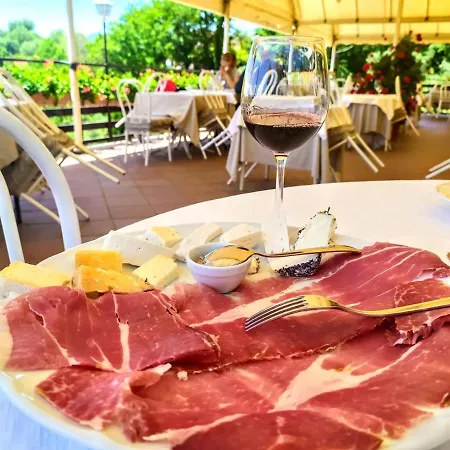 L'oliveto 3* Cineto Romano